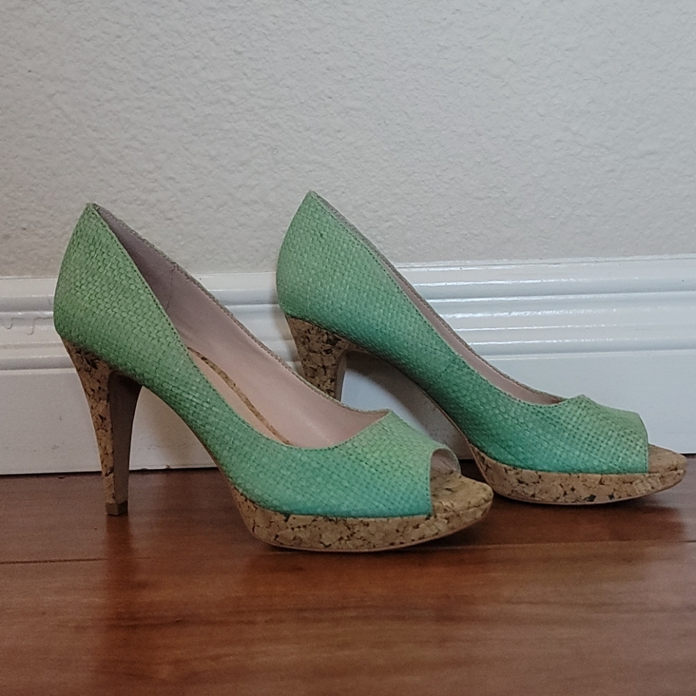 Heels - Picture 2 of 4